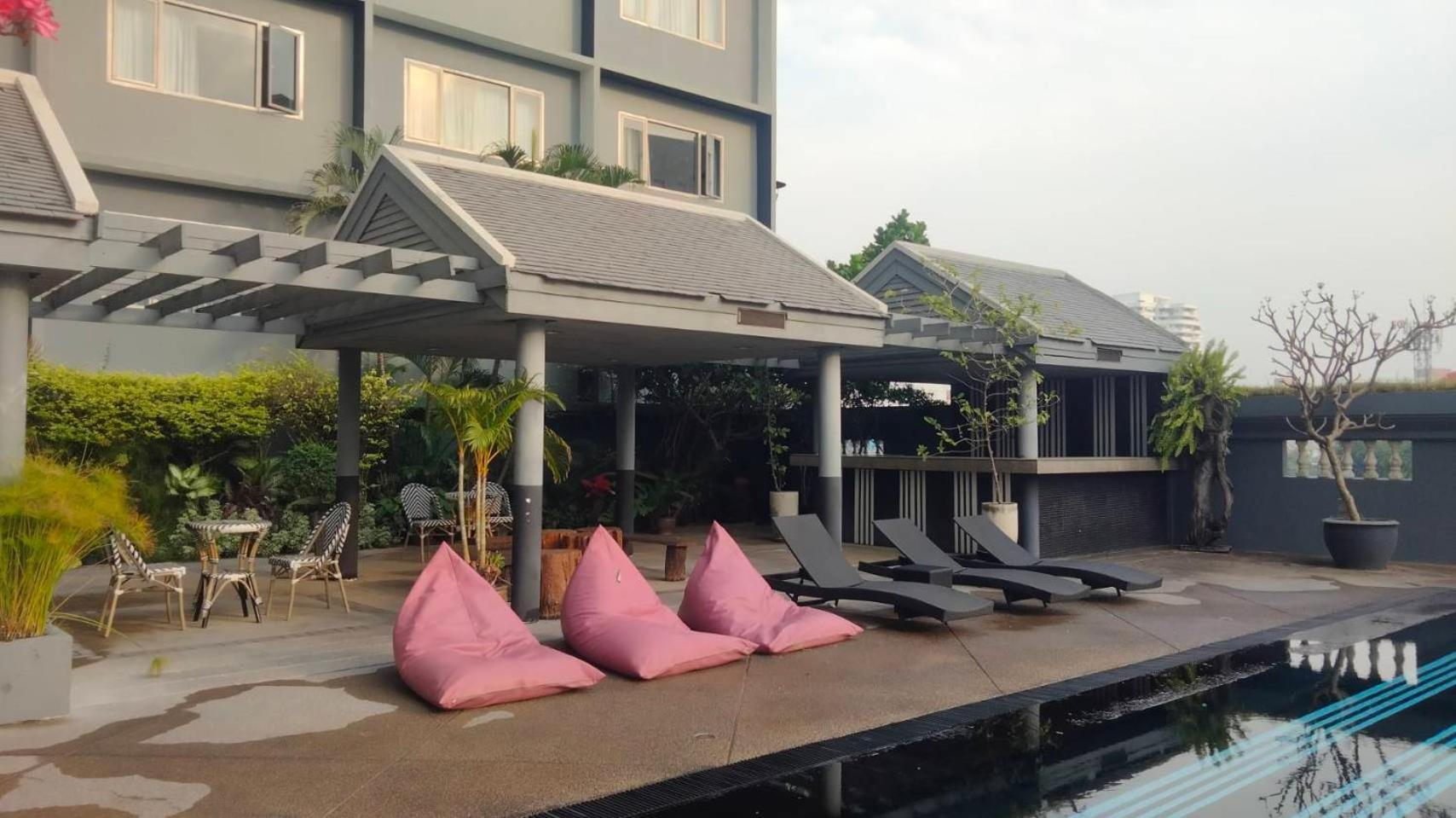 Hotel Witz Bangkok Ramkhamhaeng Exterior foto